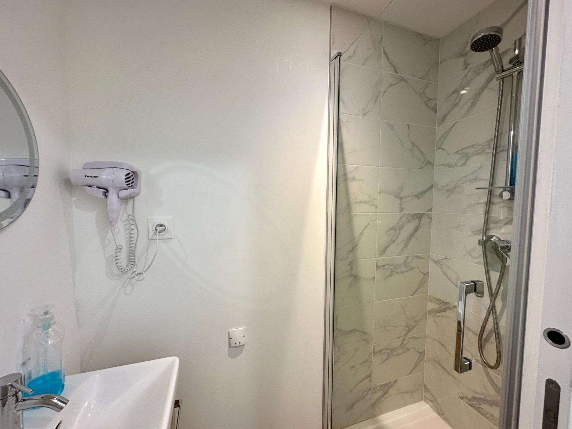 Petra - Appartement Climatise En Hypercentre Reims Exteriör bild